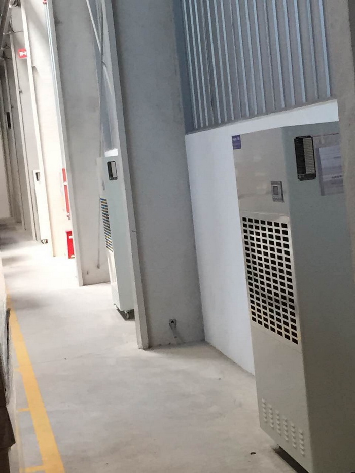 宜家家居10萬立方米倉庫工業除濕機項目